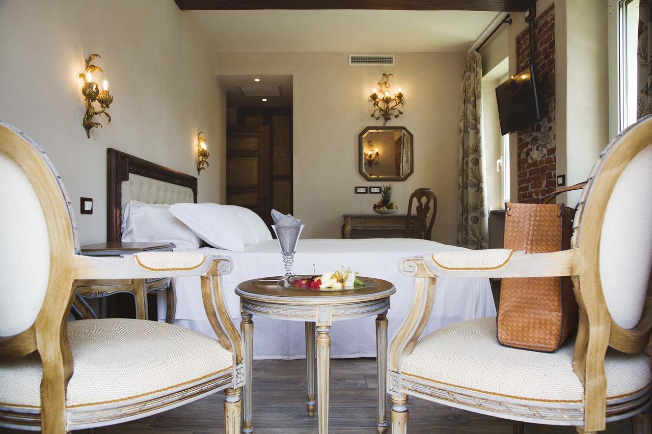 סטרסה Boutique Hotel Elvezia מראה חיצוני תמונה